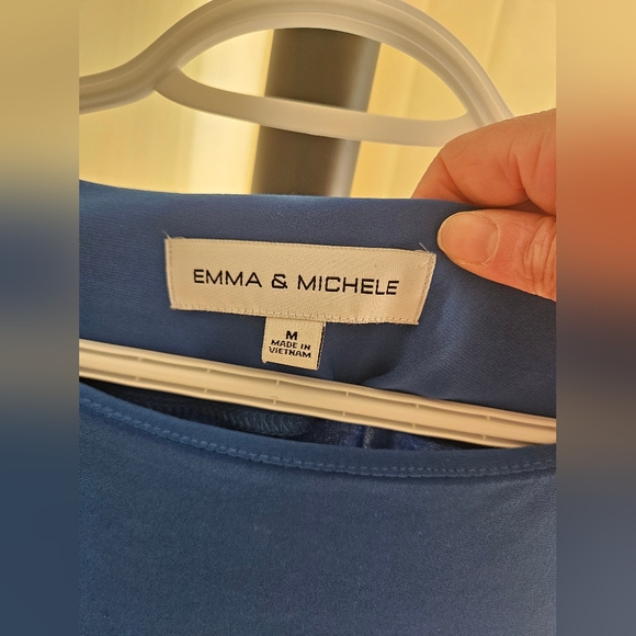 EUC gorgeous Emma & Michele shift dress with bell sleevss - Picture 4 of 6